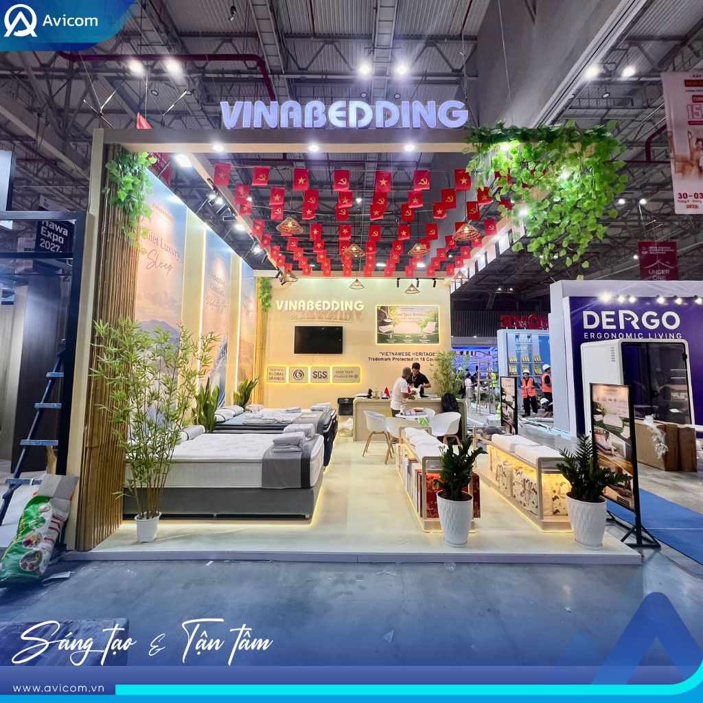 Avicom thiết kế thi công gian hàng VINABEDDING 36m2 trưng bày nệm và gối tại VIBE 2026